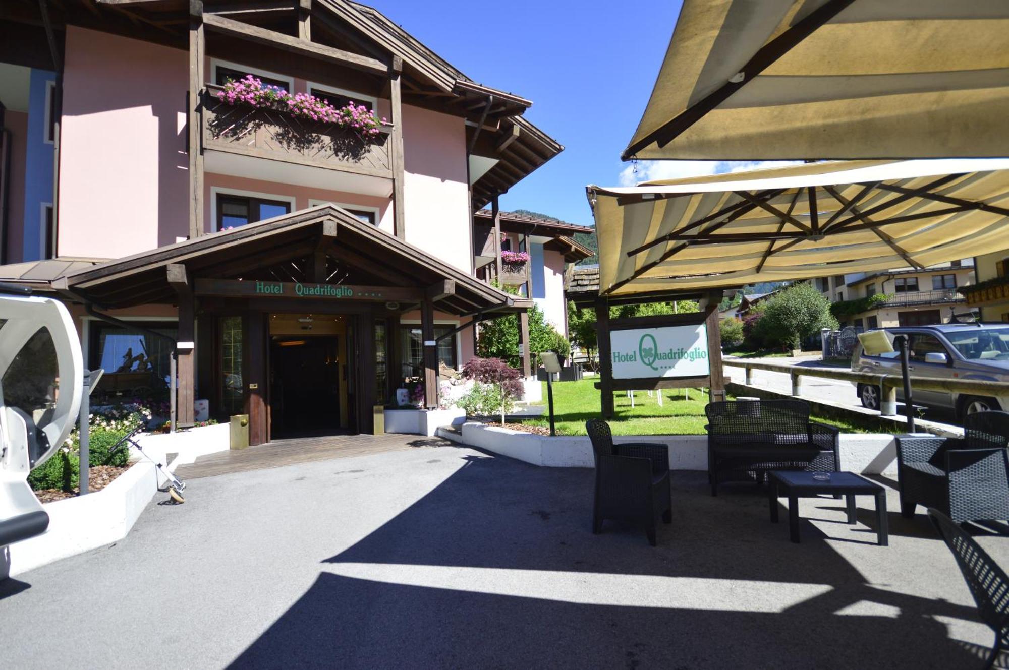 Hotel Quadrifoglio Pinzolo Exterior photo