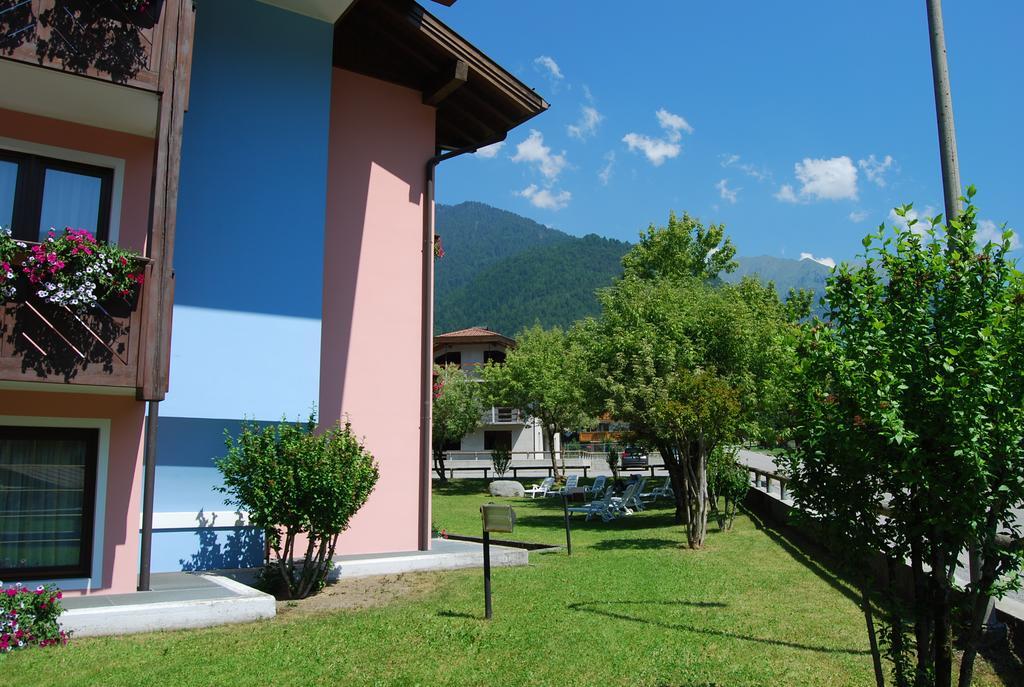Hotel Quadrifoglio Pinzolo Exterior photo